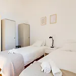 4br - Excellent Location - New Mattresses! * Lisboa