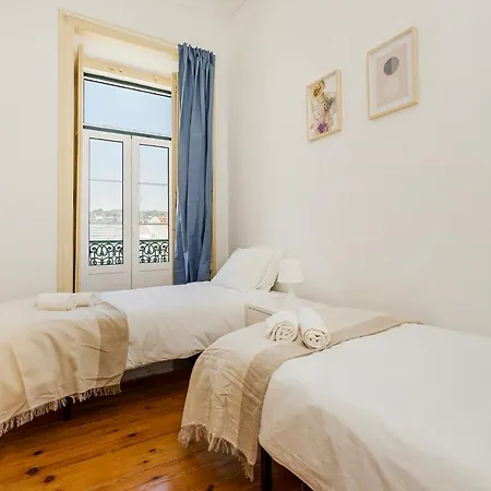 4br - Excellent Location - New Mattresses! Lisboa