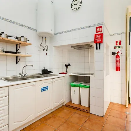 4br - Excellent Location - New Mattresses! Appartamento Lisbona